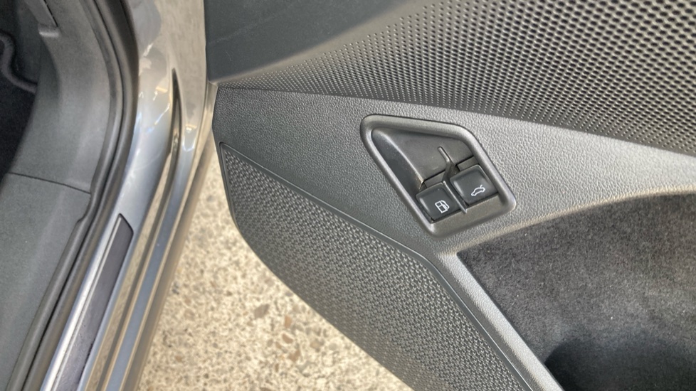 Skoda Kodiaq 1.5 TSI iV 204 SportLine 5dr DSG Estate - Image 30