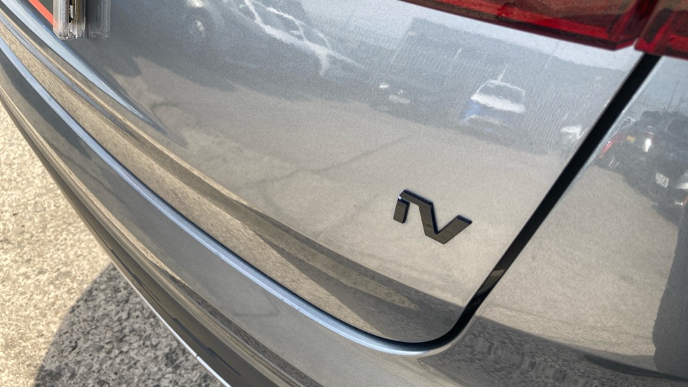 Skoda Kodiaq 1.5 TSI iV 204 SportLine 5dr DSG Estate - Image 42