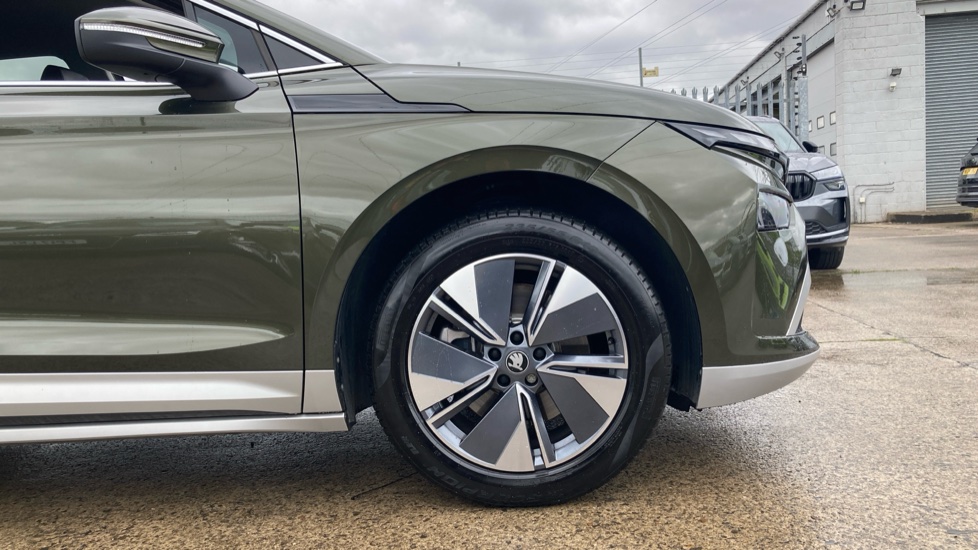 Skoda Enyaq 210kW 85 Edition 82kWh 5dr Auto Electric Estate - Image 5
