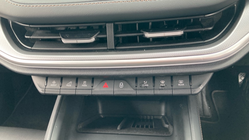 Skoda Enyaq 210kW 85 Edition 82kWh 5dr Auto Electric Estate - Image 13