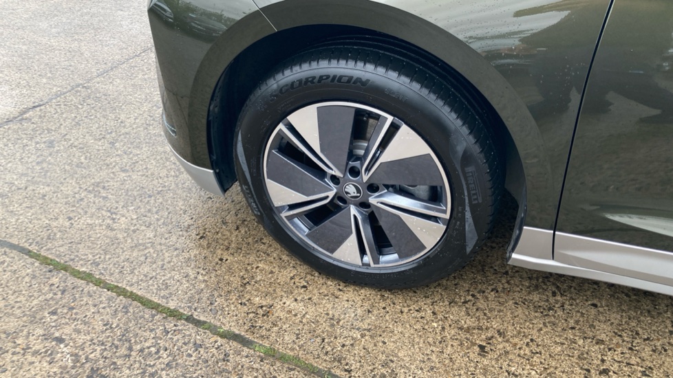 Skoda Enyaq 210kW 85 Edition 82kWh 5dr Auto Electric Estate - Image 23