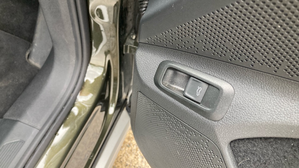 Skoda Enyaq 210kW 85 Edition 82kWh 5dr Auto Electric Estate - Image 29