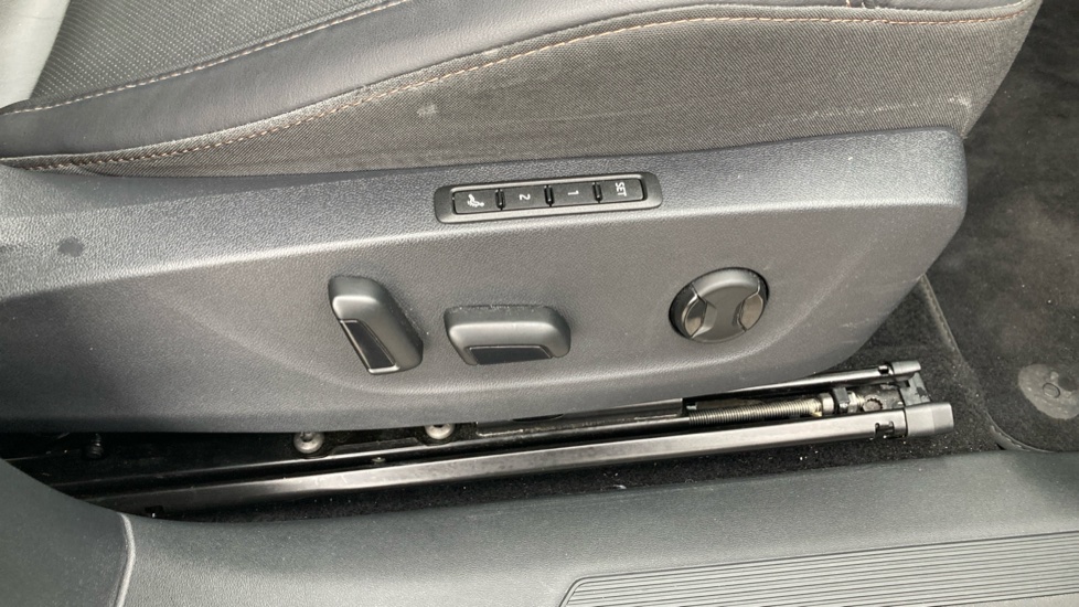 Skoda Enyaq 210kW 85 Edition 82kWh 5dr Auto Electric Estate - Image 30