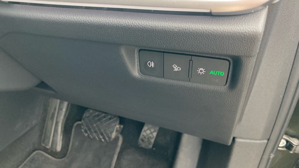 Skoda Enyaq 210kW 85 Edition 82kWh 5dr Auto Electric Estate - Image 31