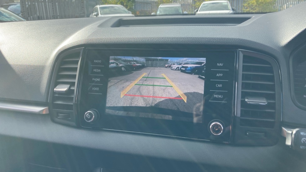 Skoda Karoq 1.5 TSI SE Edition 5dr DSG Petrol Estate - Image 34