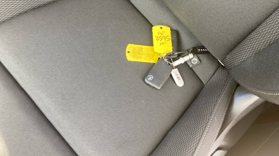 Skoda Karoq 1.5 TSI SE Edition 5dr DSG Petrol Estate - Image 45