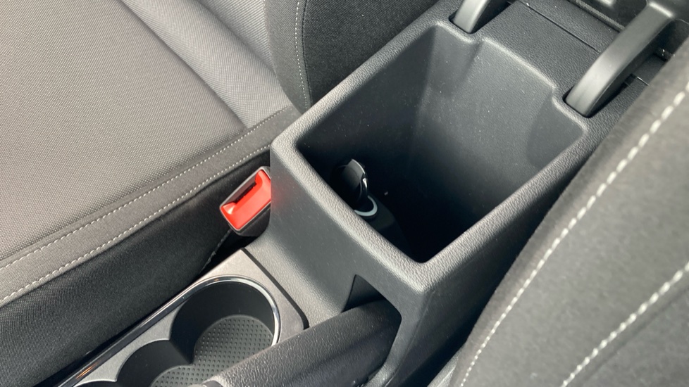 Skoda Fabia 1.0 TSI Design Edition 5dr Petrol Hatchback - Image 33
