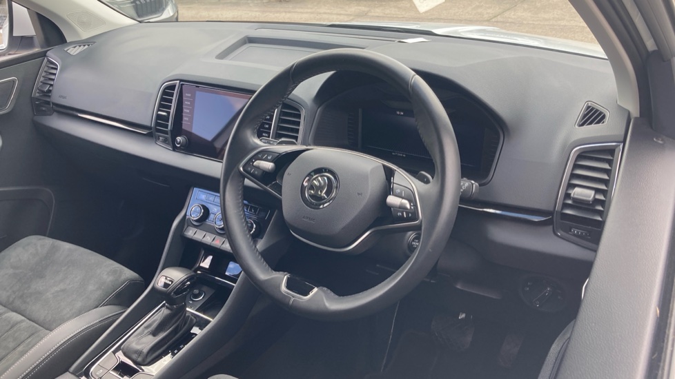 Skoda Karoq 1.5 TSI SE L 5dr DSG Petrol Estate - Image 10