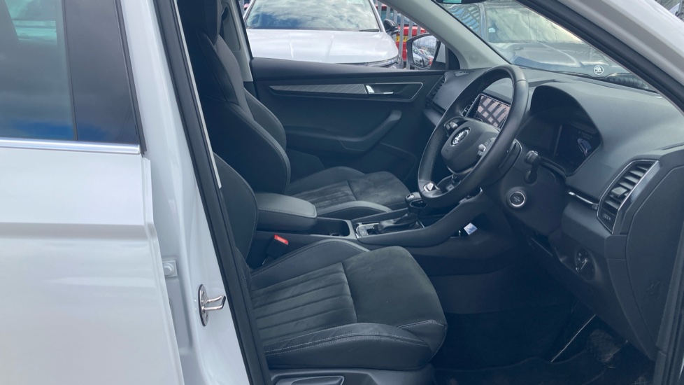 Skoda Karoq 1.5 TSI SE L 5dr DSG Petrol Estate - Image 15
