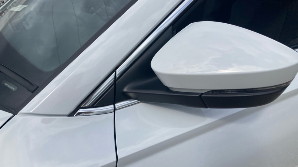 Skoda Karoq 1.5 TSI SE L 5dr DSG Petrol Estate - Image 24
