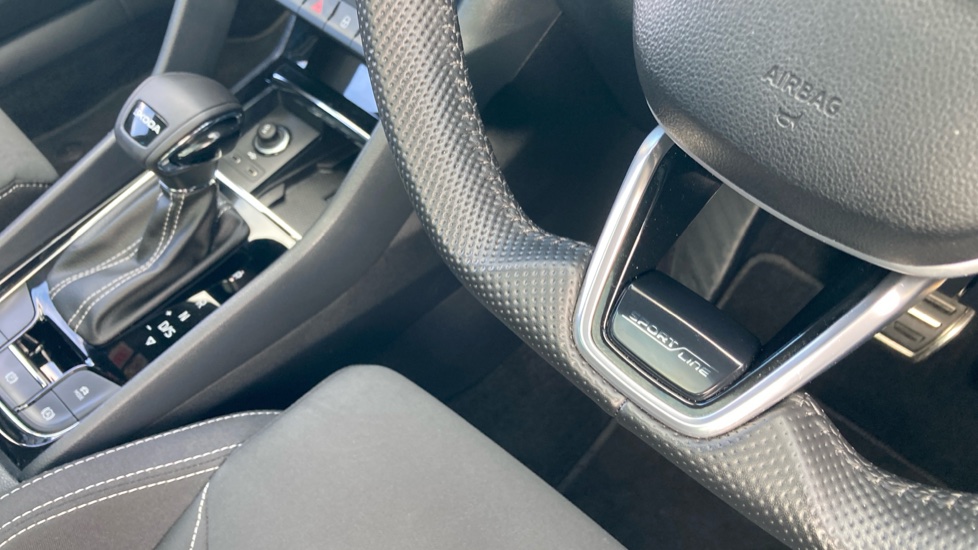 Skoda Karoq 1.5 TSI Sportline Edition 5dr DSG Petrol Estate - Image 28