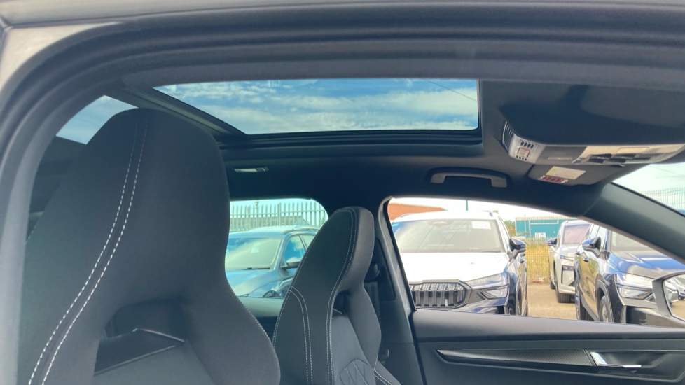 Skoda Karoq 1.5 TSI Sportline Edition 5dr DSG Petrol Estate - Image 29
