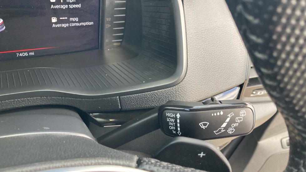Skoda Karoq 1.5 TSI Sportline Edition 5dr DSG Petrol Estate - Image 32