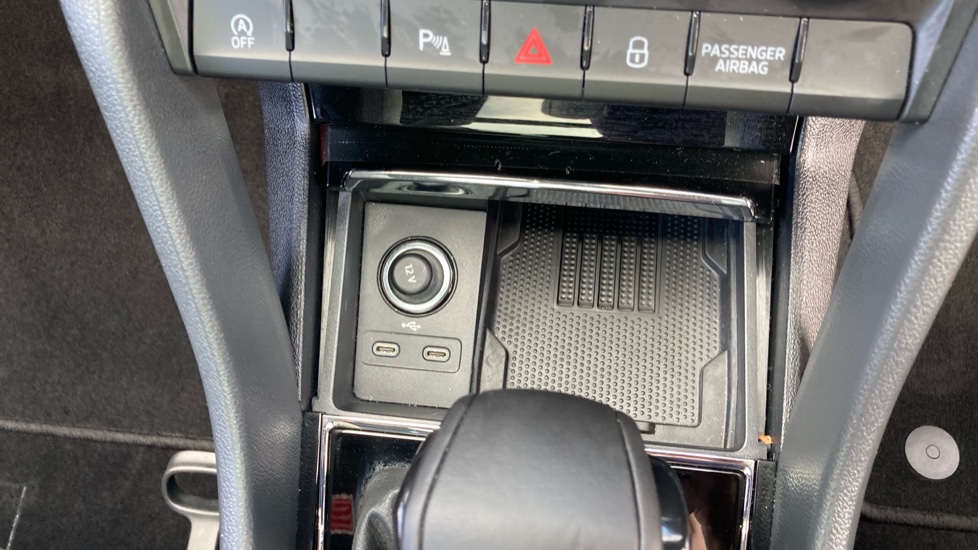 Skoda Karoq 1.5 TSI Sportline Edition 5dr DSG Petrol Estate - Image 35