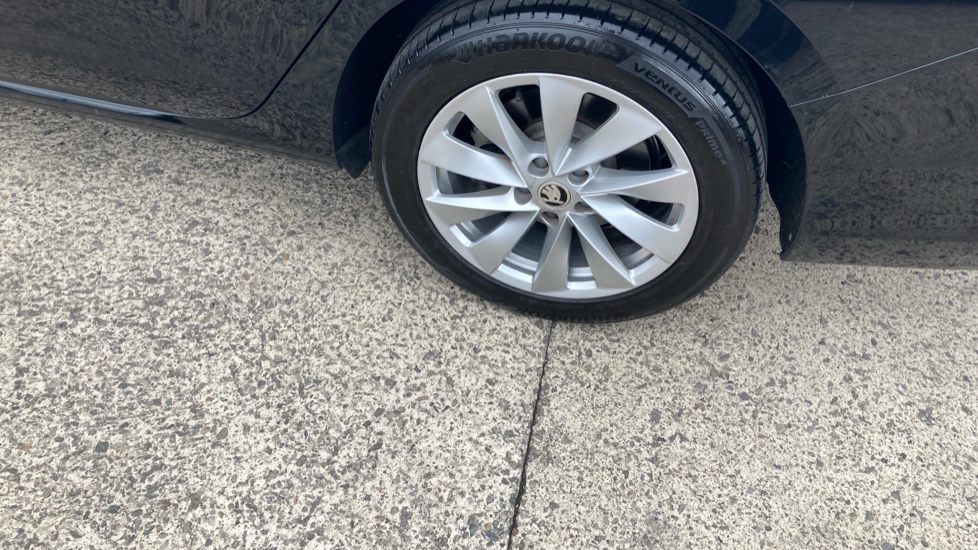 Skoda Superb 1.5 TSI e-TEC SE Technology 5dr DSG Petrol Estate - Image 22