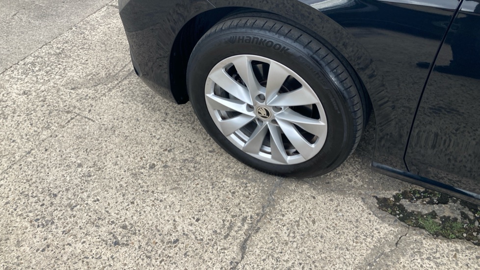 Skoda Superb 1.5 TSI e-TEC SE Technology 5dr DSG Petrol Estate - Image 23