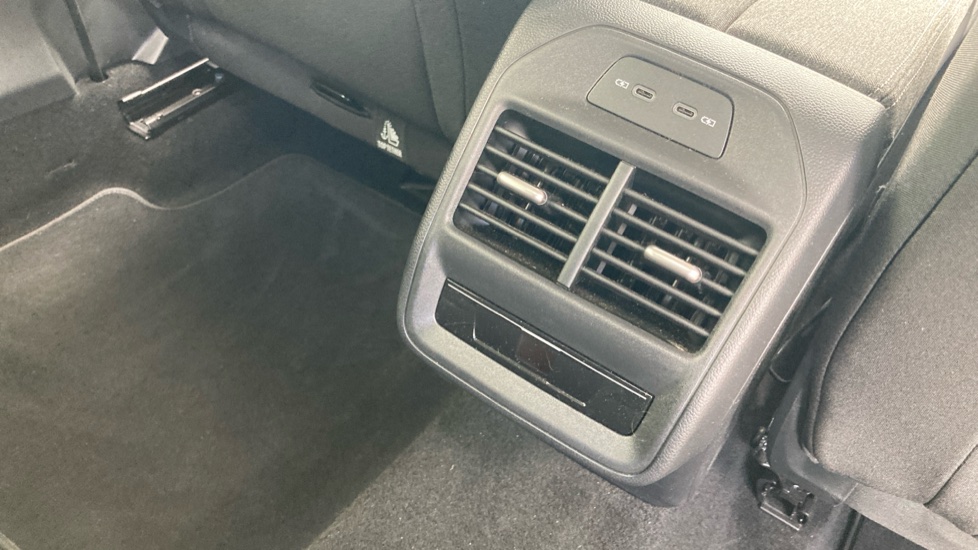 Skoda Superb 1.5 TSI e-TEC SE Technology 5dr DSG Petrol Estate - Image 35