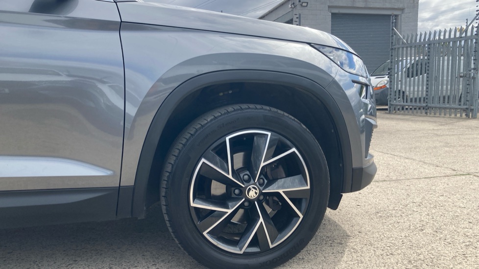 Skoda Kodiaq 1.5 TSI SE L Executive 5dr DSG [7 Seat] Petrol Estate - Image 5