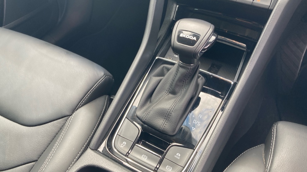 Skoda Kodiaq 1.5 TSI SE L Executive 5dr DSG [7 Seat] Petrol Estate - Image 14