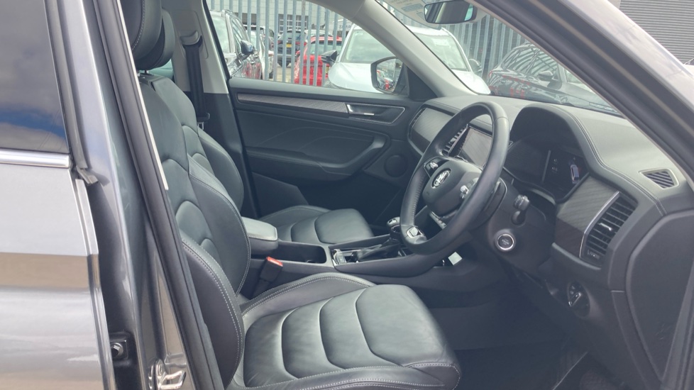 Skoda Kodiaq 1.5 TSI SE L Executive 5dr DSG [7 Seat] Petrol Estate - Image 15