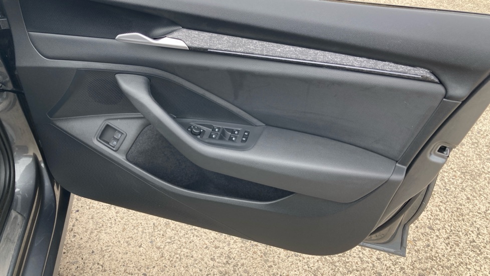 Skoda Superb 1.5 TSI iV SE L DSG 5dr Estate - Image 19