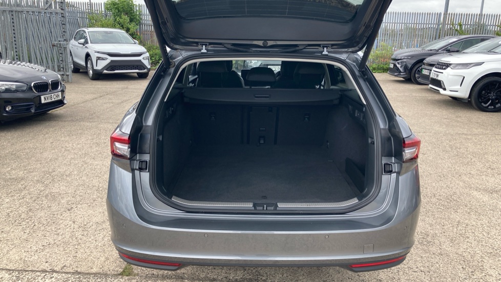 Skoda Superb 1.5 TSI iV SE L DSG 5dr Estate - Image 20