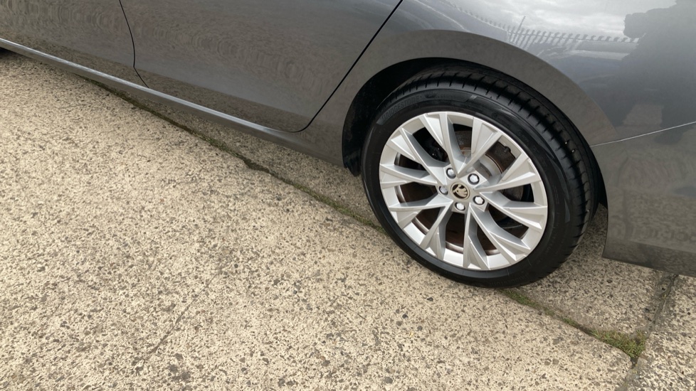 Skoda Superb 1.5 TSI iV SE L DSG 5dr Estate - Image 22
