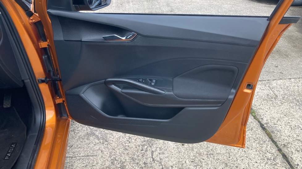Skoda Fabia 1.0 TSI Colour Edition 5dr Petrol Hatchback - Image 19