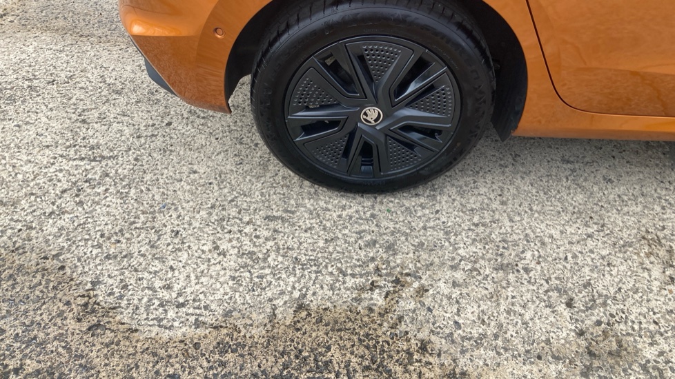 Skoda Fabia 1.0 TSI Colour Edition 5dr Petrol Hatchback - Image 21
