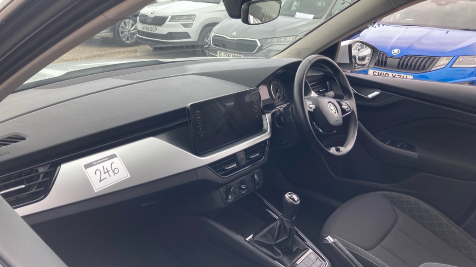 Skoda Kamiq 1.5 TSI SE Drive 5dr Petrol Hatchback - Image 2