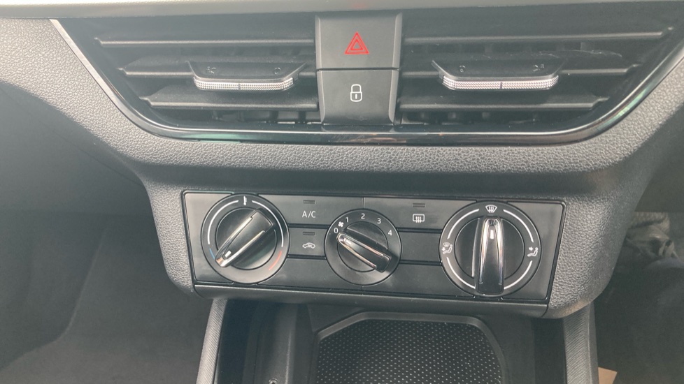 Skoda Kamiq 1.5 TSI SE Drive 5dr Petrol Hatchback - Image 13