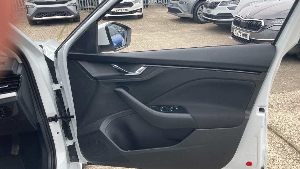 Skoda Kamiq 1.5 TSI SE Drive 5dr Petrol Hatchback - Image 19