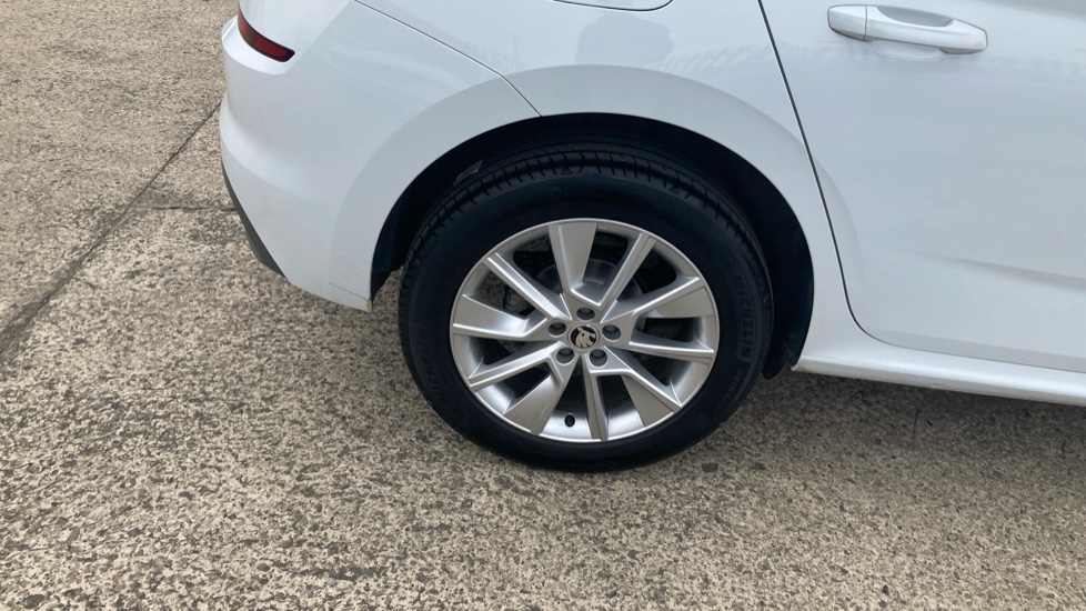 Skoda Kamiq 1.5 TSI SE Drive 5dr Petrol Hatchback - Image 21