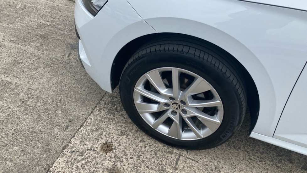Skoda Kamiq 1.5 TSI SE Drive 5dr Petrol Hatchback - Image 23