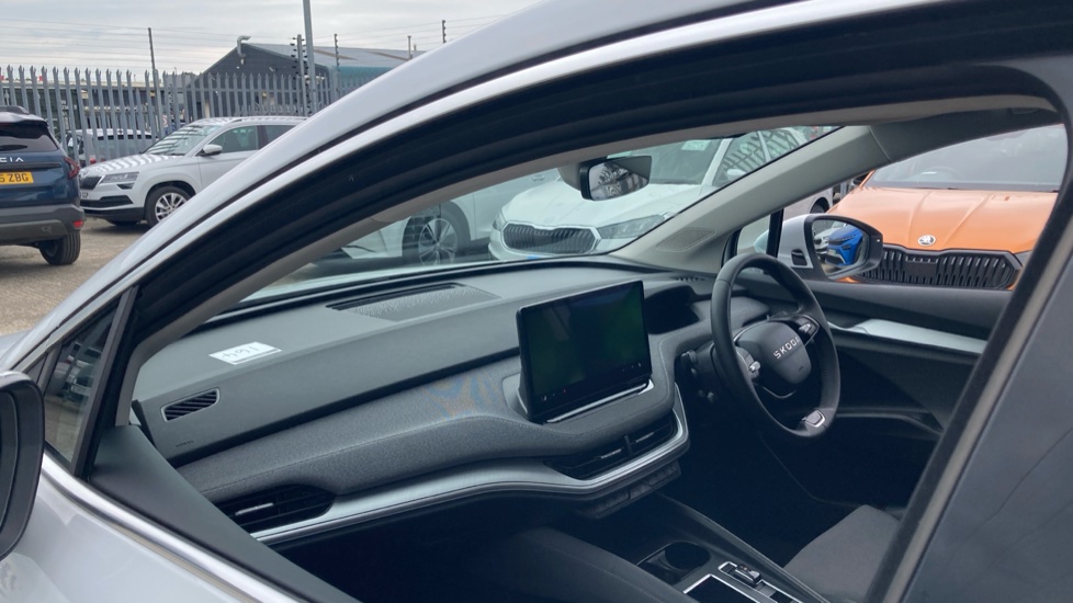 Skoda Enyaq 210kW 85 Edition 82kWh 5dr Auto Electric - Image 2