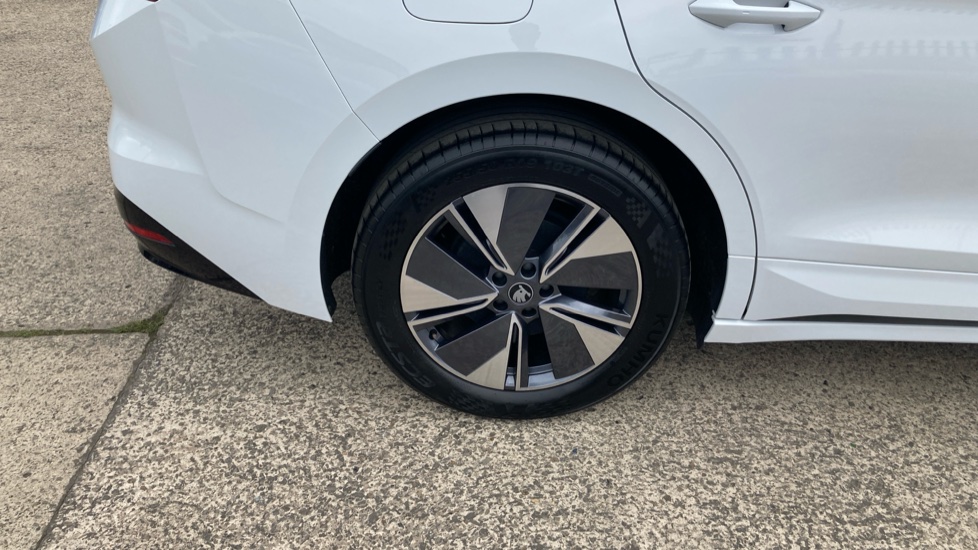 Skoda Enyaq 210kW 85 Edition 82kWh 5dr Auto Electric - Image 21