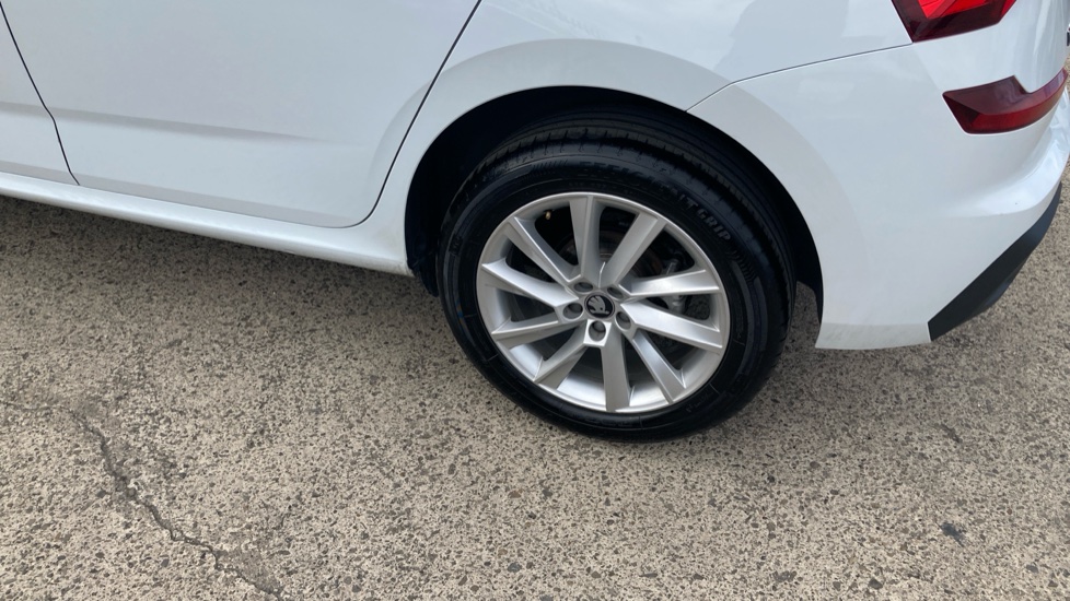 Skoda Kamiq 1.0 TSI SE Edition 5dr DSG Petrol Hatchback - Image 22