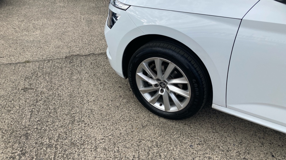 Skoda Kamiq 1.0 TSI SE Edition 5dr DSG Petrol Hatchback - Image 23