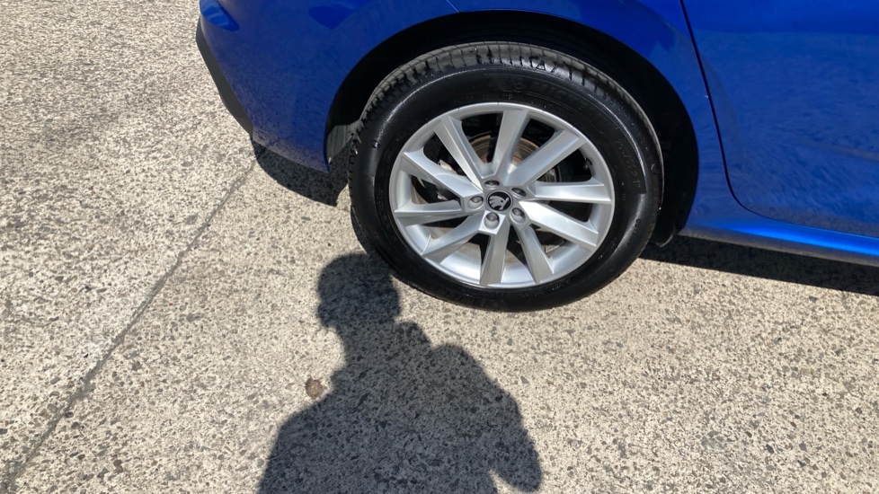 Skoda Kamiq 1.0 TSI SE Edition 5dr DSG Petrol Hatchback - Image 21