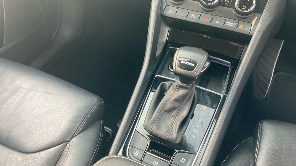 Skoda Kodiaq 1.5 TSI SE L Executive 5dr DSG [7 Seat] Petrol Estate - Image 14