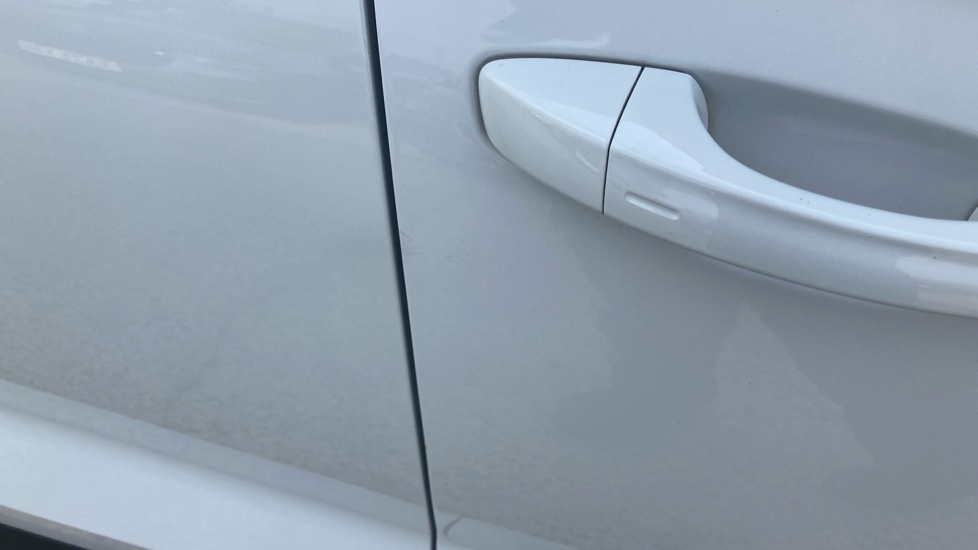 Skoda Kodiaq 1.5 TSI SE L Executive 5dr DSG [7 Seat] Petrol Estate - Image 26