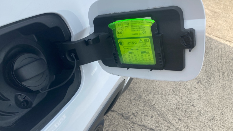 Skoda Kodiaq 1.5 TSI SE L Executive 5dr DSG [7 Seat] Petrol Estate - Image 36