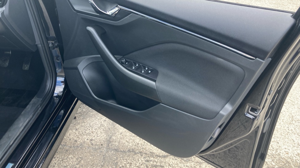 Skoda Kamiq 1.0 TSI SE Edition 5dr Petrol Hatchback - Image 19