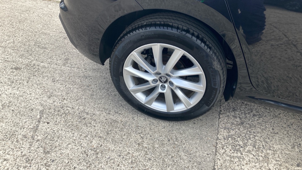 Skoda Kamiq 1.0 TSI SE Edition 5dr Petrol Hatchback - Image 21
