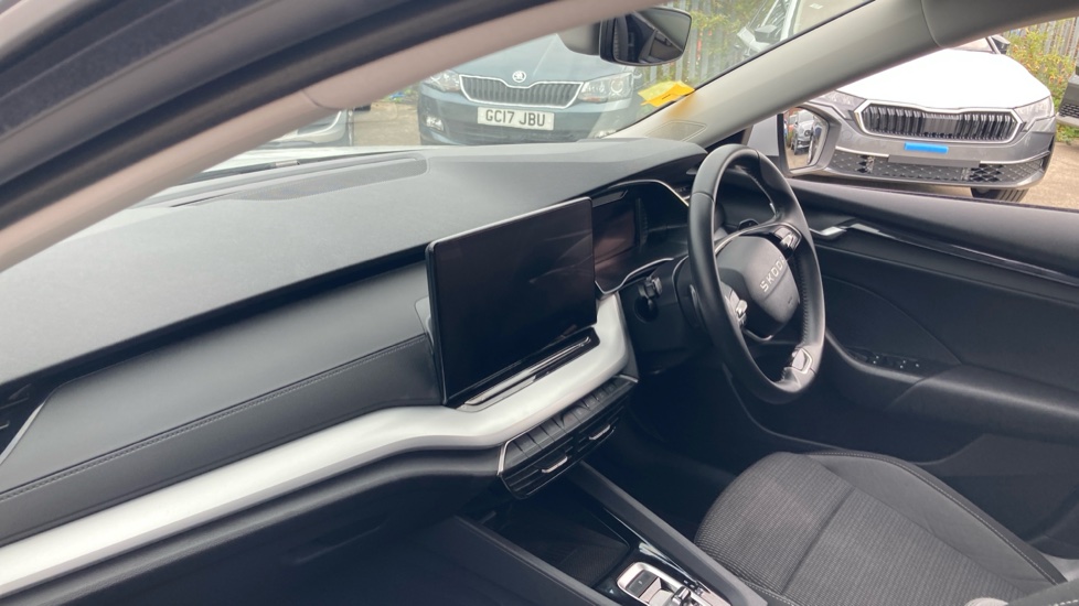 Skoda Octavia 2.0 TDI 150 SE Technology 5dr DSG Diesel Estate - Image 2