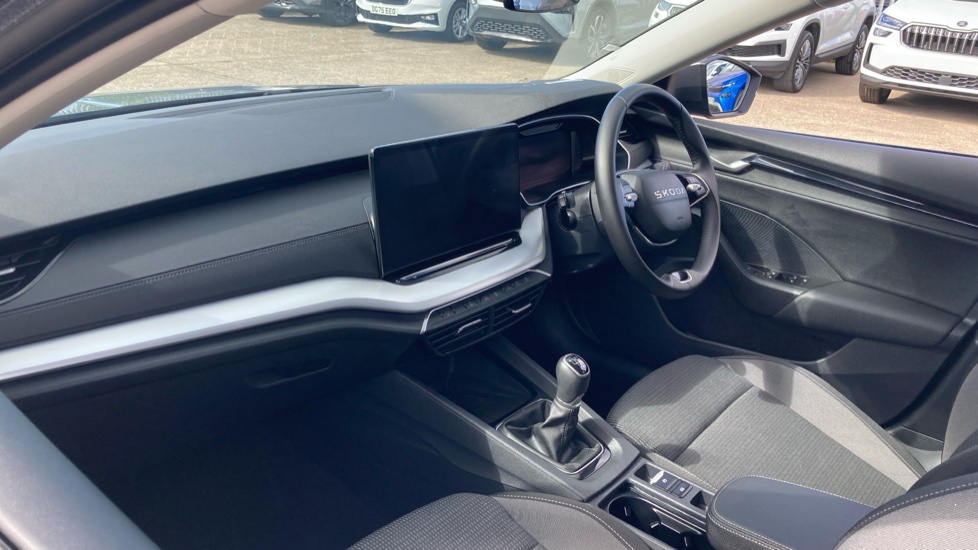 Skoda Octavia 1.5 TSI SE Technology 5dr Petrol Estate - Image 2