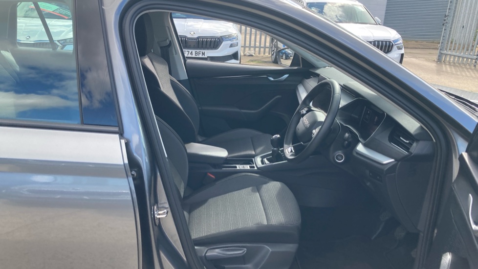 Skoda Octavia 1.5 TSI SE Technology 5dr Petrol Estate - Image 15