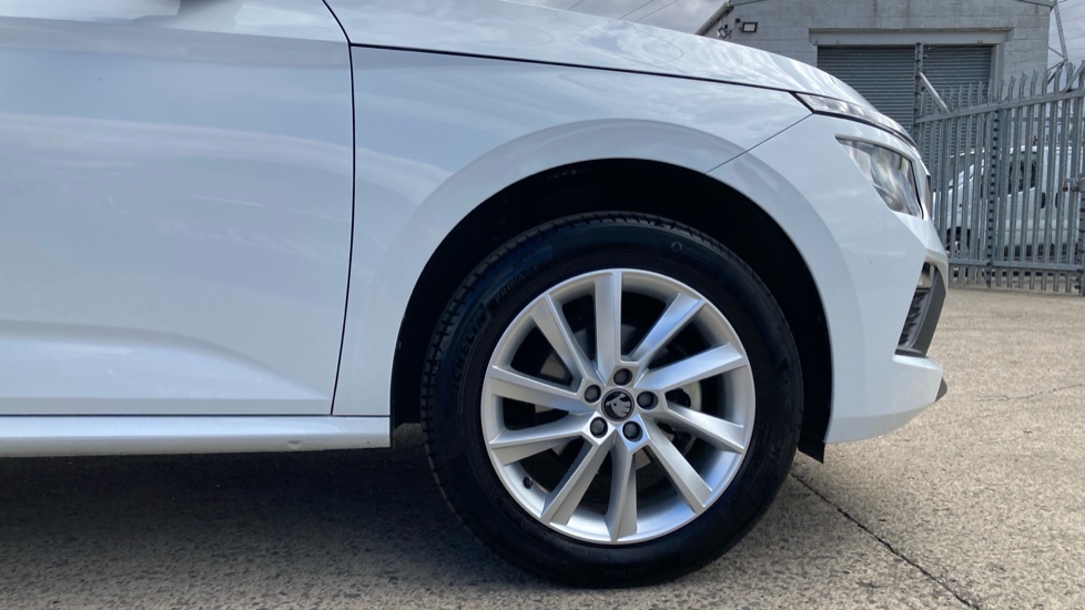 Skoda Kamiq 1.0 TSI 95 SE Edition 5dr Petrol Hatchback - Image 5