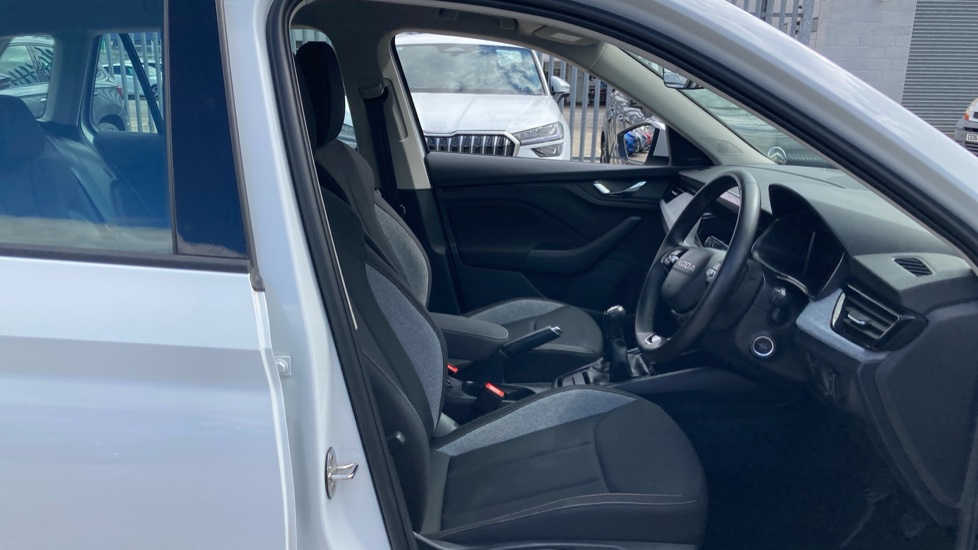 Skoda Kamiq 1.0 TSI 95 SE Edition 5dr Petrol Hatchback - Image 15