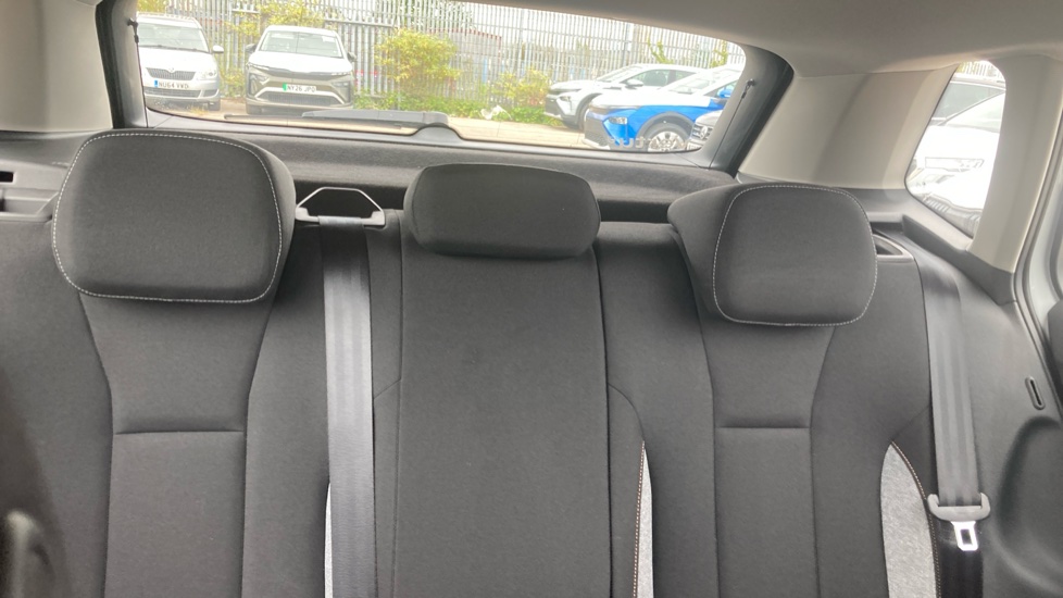 Skoda Kamiq 1.0 TSI 95 SE Edition 5dr Petrol Hatchback - Image 16